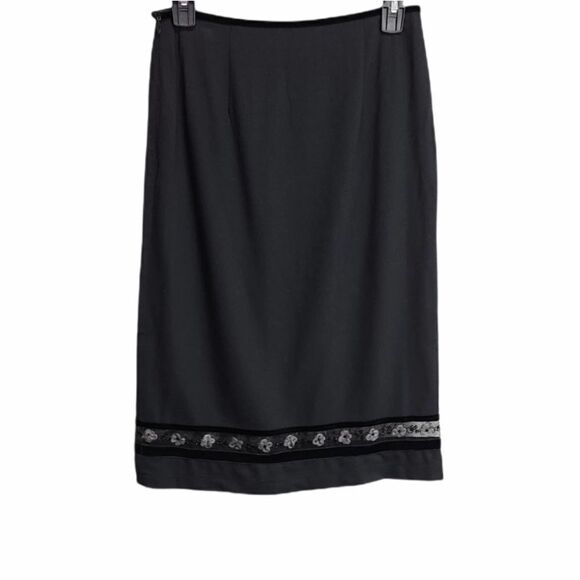 Moschino Pencil‎ Skirt Womens 8 Black With Floral Embroidery - Picture 2 of 5